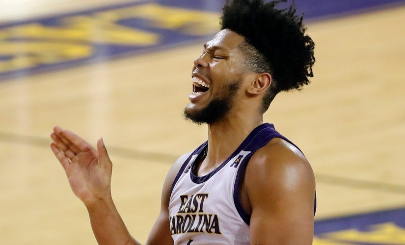 East Carolina shocks No. 5 Houston behind Jayden Gardner’s 21 points