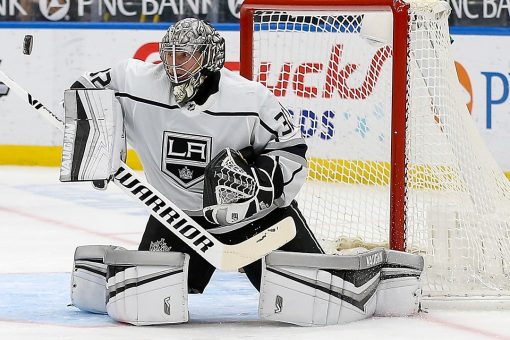 Quick earns 54th career shutout, Kings beat Blues 3-0