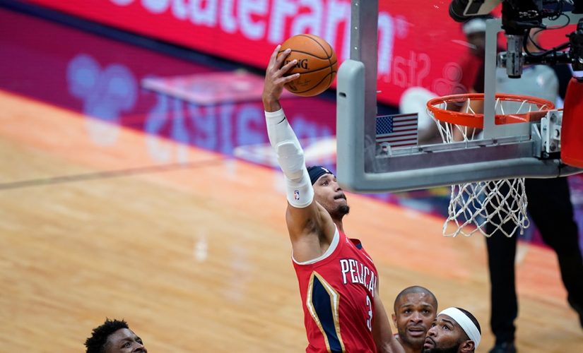 Hart gives Pelicans a boost in 130-101 win over Rockets