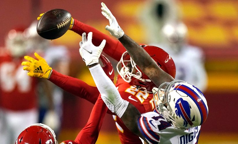 Chiefs’ Juan Thornhill flashes ‘SpongeBob’ cleats ahead of Super Bowl LV