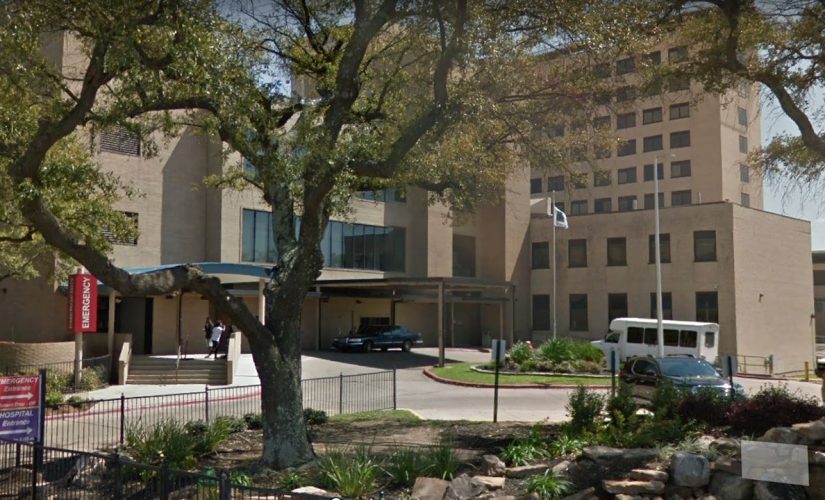 Louisiana hospital locked down after knife-wielding man attacks 2 nurses: reports