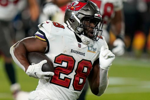 Bucs’ Leonard Fournette reveals Tom Brady’s nightly 3-word affirmation leading up to Super Bowl LV