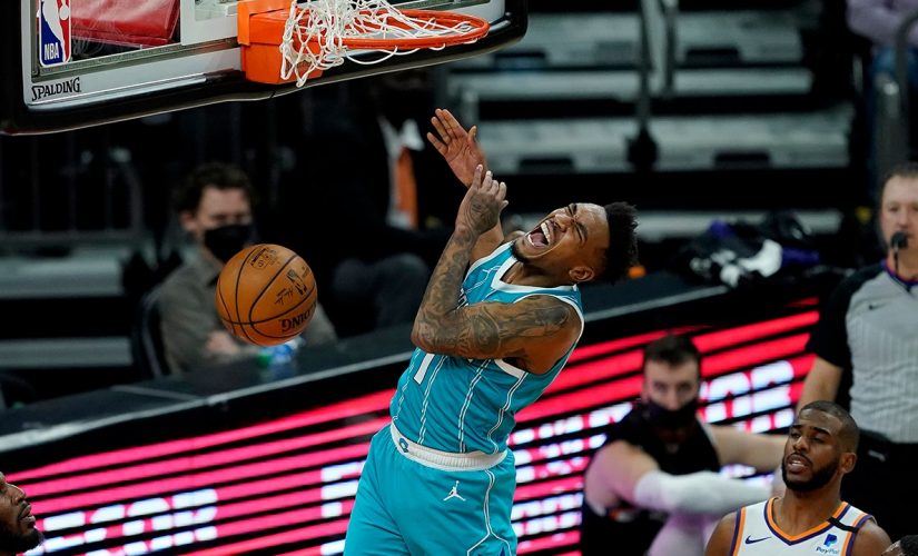 Malik Monk scores 29 points, Hornets cool off Suns 124-121