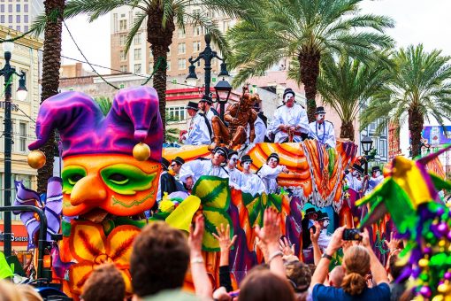 All New Orleans bars ordered to close for Mardi Gras, mayor says: ‘We’re worried about the entire city’