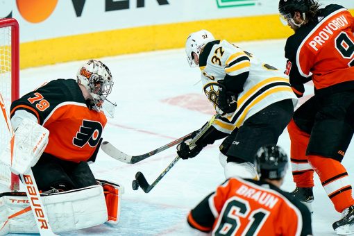 Pastrnak’s hat trick, Bergeron’s OT goal rally Bruins