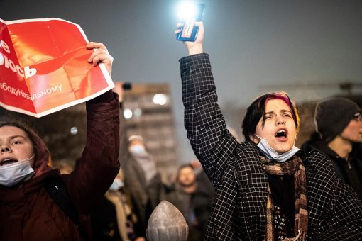 Russia moves to extinguish pro-Navalny ‘flashlight’ protests