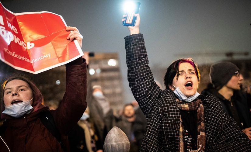 Russia moves to extinguish pro-Navalny ‘flashlight’ protests