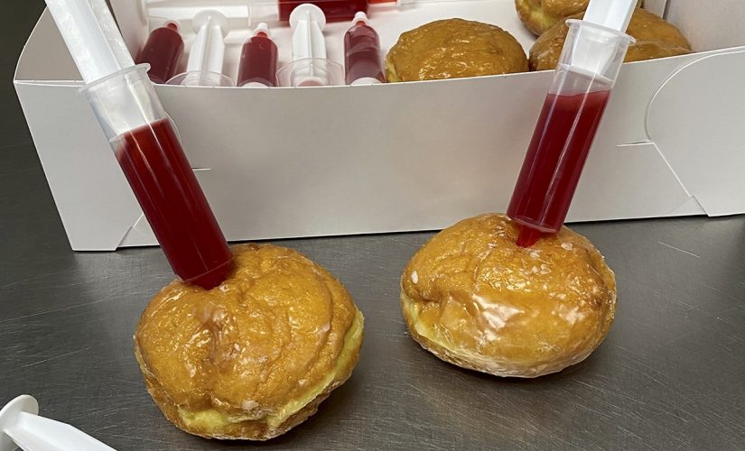 Wisconsin bakery celebrates COVID-19 vaccine with injectable doughnut kits