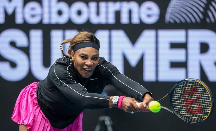 Serena Williams through easily in 1st Australian Open tuneup