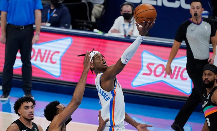 Gilgeous-Alexander scores 42 as Thunder top Spurs 102-99