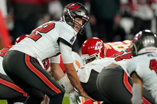 Tom Brady, Bucs take big lead into Super Bowl LV halftime over Chiefs