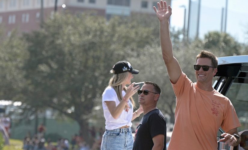 Tom Brady comes to this realization after Red Sox slugger wears viral photo on T-shirt