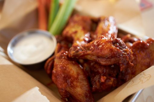 How to score free beer, wings and pizza just by watching the Super Bowl