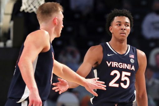 Murphy, Clark lead No. 9 Virginia past Georgia Tech 57-49