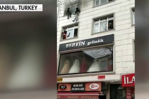 Mother in Istanbul throws 4 children out apartment window to save them from fire, video shows