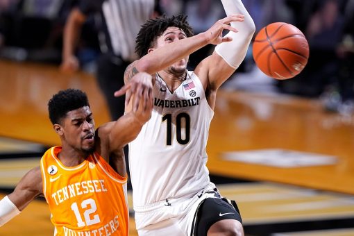 Bailey scores 21, No. 25 Tennessee beats Vanderbilt 70-58