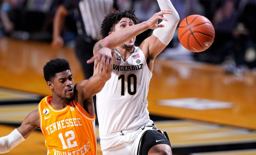 Bailey scores 21, No. 25 Tennessee beats Vanderbilt 70-58
