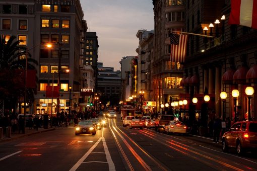 Living near street lamps could increase risk of thyroid cancer by 55%, study claims
