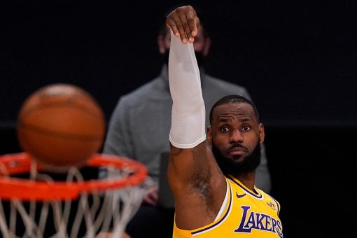 Lakers rally past Thunder 119-112 in OT for 5th win in a row