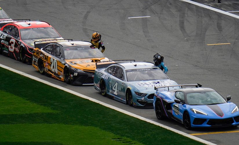 Daytona 500 scheduled to restart at 9 p.m. after 5-hour rain delay