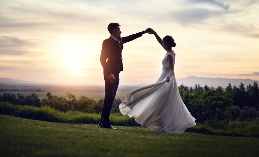Outdoor weddings rise in popularity