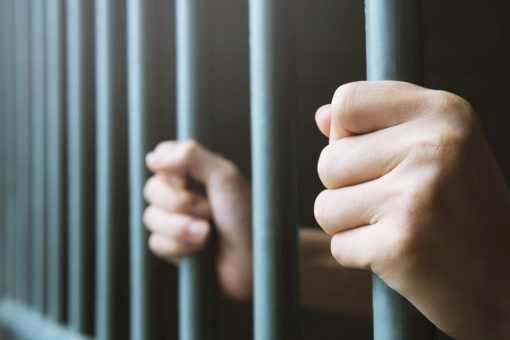 Judge orders Oregon to vaccinate prisoners before some seniors