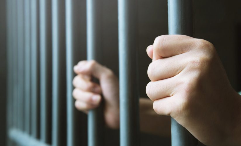 Judge orders Oregon to vaccinate prisoners before some seniors