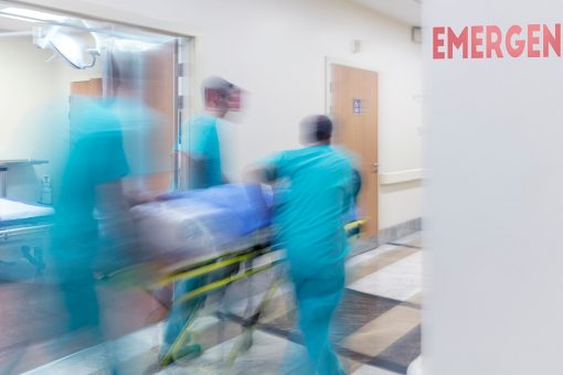 Pennsylvania Hospital patient stabs doctor in head, face while being treated