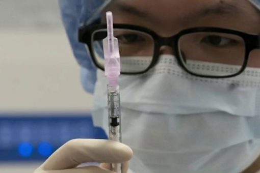 California man tests positive for COVID-19 weeks after second jab: report