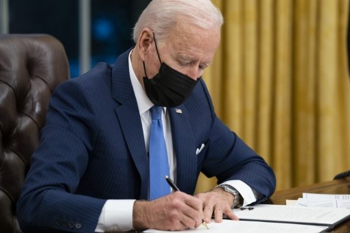 Biggs introduces bill to bar Biden administration from mandating COVID-19 testing for domestic travel