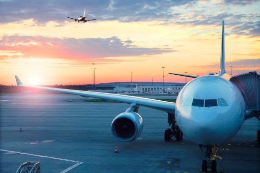 Delta flight out of Pittsburgh goes off the runway, passengers evacuate