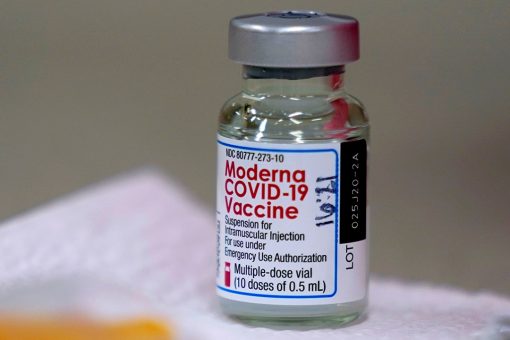 Moderna plans to increase COVID-19 vaccine doses in each vial from 10 to 15