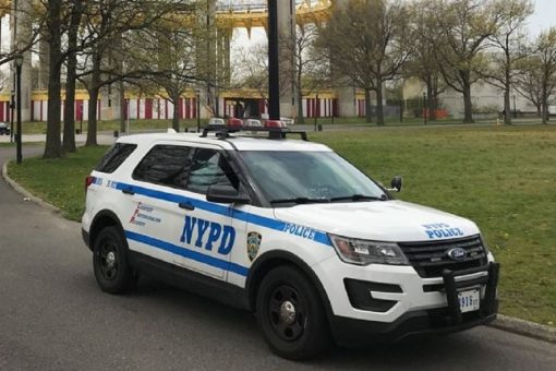 NYC Chanel store robbed in brazen daytime attack, video shows