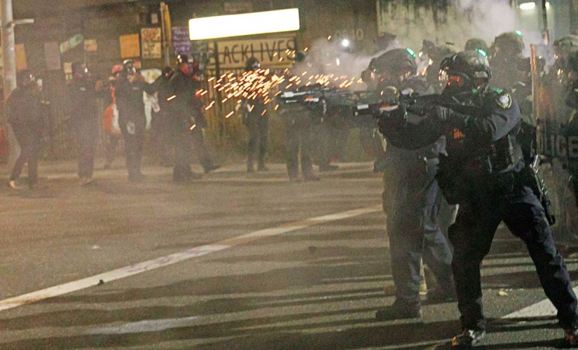 Rioters try breaking down door of Portland Police Association