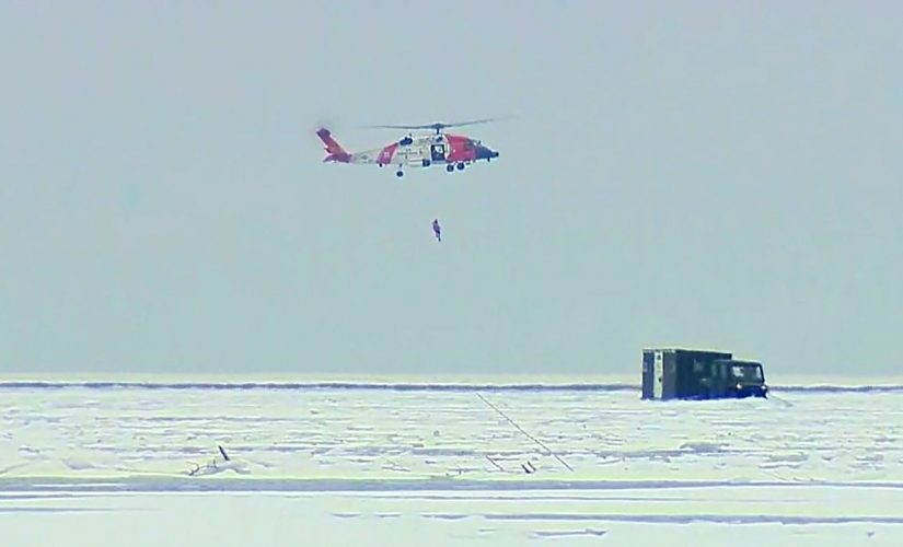 66 ice fishermen rescued from ice floes on Wisconsin bay