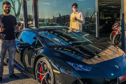 Pro soccer player buys $300G Lamborghini after first goal