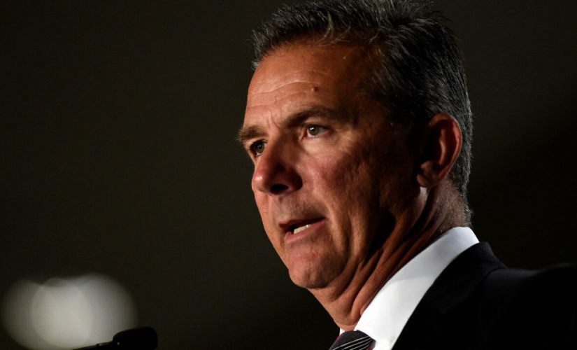 Jags’ Meyer defends hiring ex-Iowa coach accused of racism