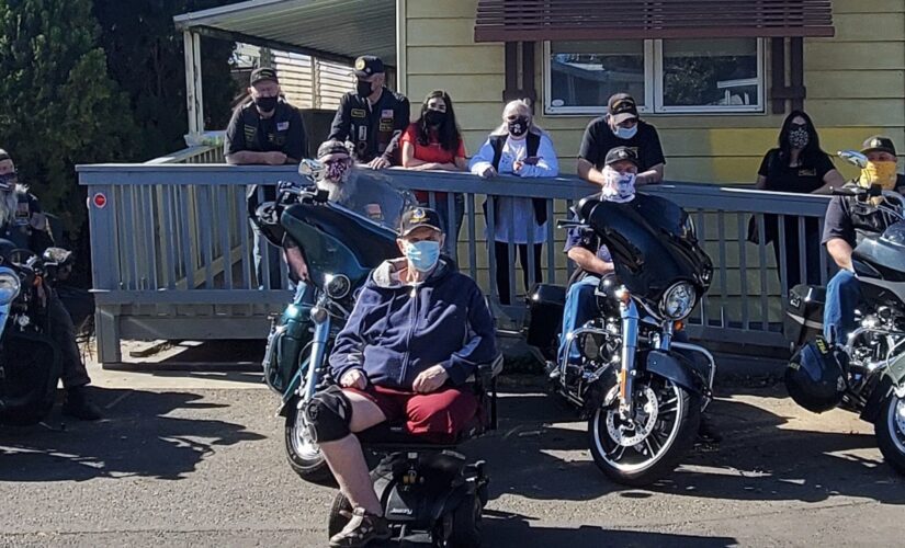 Veteran leaves home for first time in 2 years after volunteers build wheelchair ramp