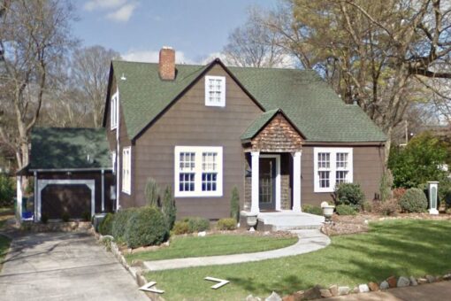 Twitter users joke that Alabama Zillow listing has a ‘cursed bedroom’