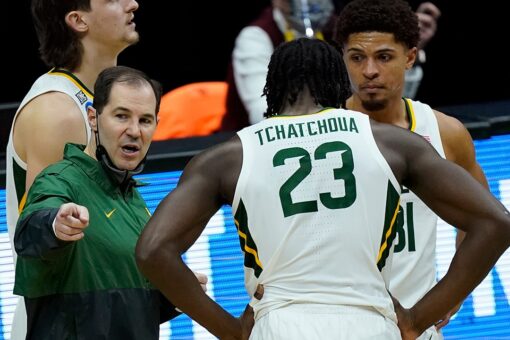Baylor finds its touch, rolls to 79-55 victory over Hartford