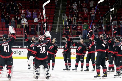 US-Canada border decision looms in playoffs for NHL