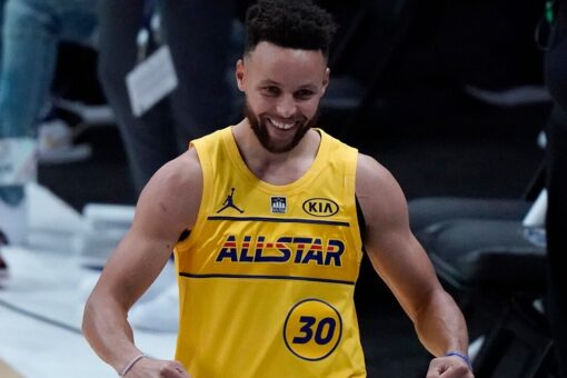 Steph Curry sinks final shot, tops Mike Conley for second 3-point title