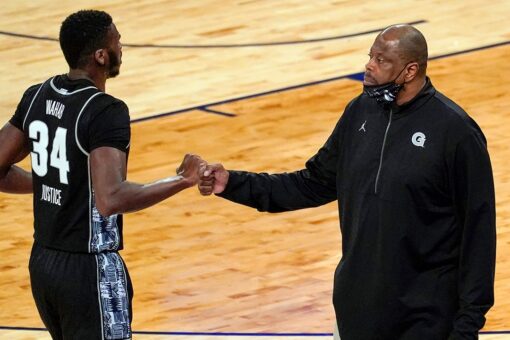 Georgetown upsets Big East top-seeded Villanova 72-71 at MSG