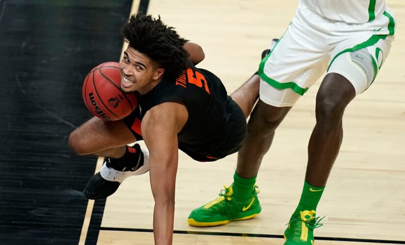 Oregon State knocks off Oregon 75-64 in Pac-12 semifinals