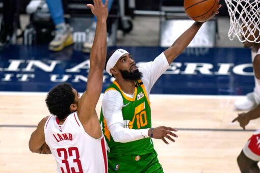 Jazz return from break, hand Rockets 15th straight loss