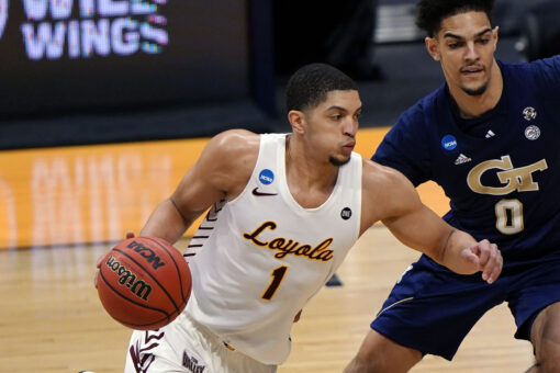 No. 8 seed Loyola holds off No. 9 seed Georgia Tech, 71-60