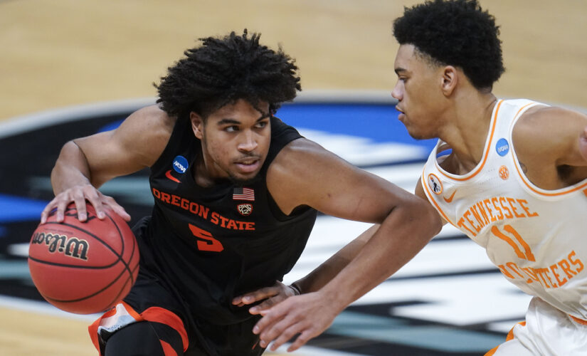 Oregon State takes down Tennessee 70-56 as No. 12 seed