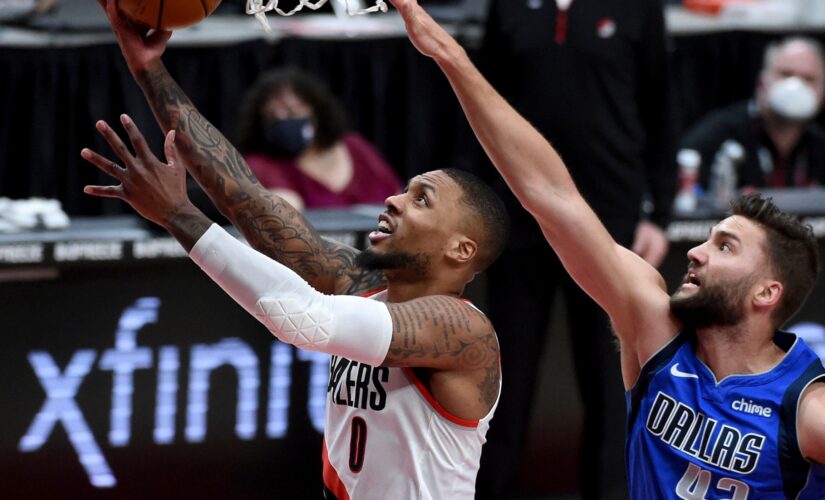 McCollum, Lillard carry Blazers past Mavs, 125-119