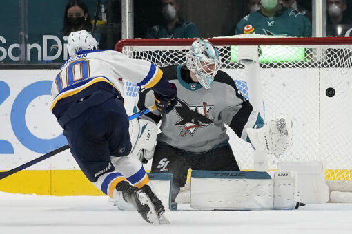 Tarasenko, Blues edge Sharks 2-1 in shootout to stop skid