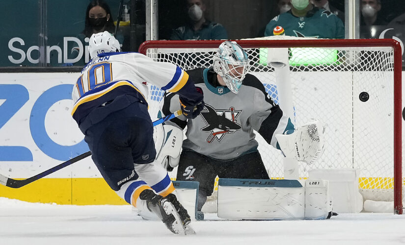 Tarasenko, Blues edge Sharks 2-1 in shootout to stop skid